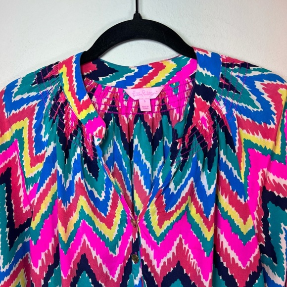 Lilly Pulitzer Women's Elsa Blouse Shirt Hearts a Flutter Chevron Vibrant Small - Picture 7 of 16